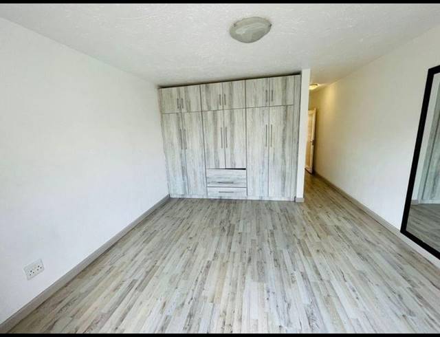 2 BEDROOM TOWNHOUSE FOR SALE IN GLENVISTA